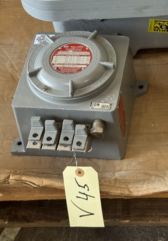 KILLARK EXPLOSION PROOF BREAKER PANEL V45 70 AMP 240 V 1 P 4GCBB-15Q1-15Q1-15Q1-
