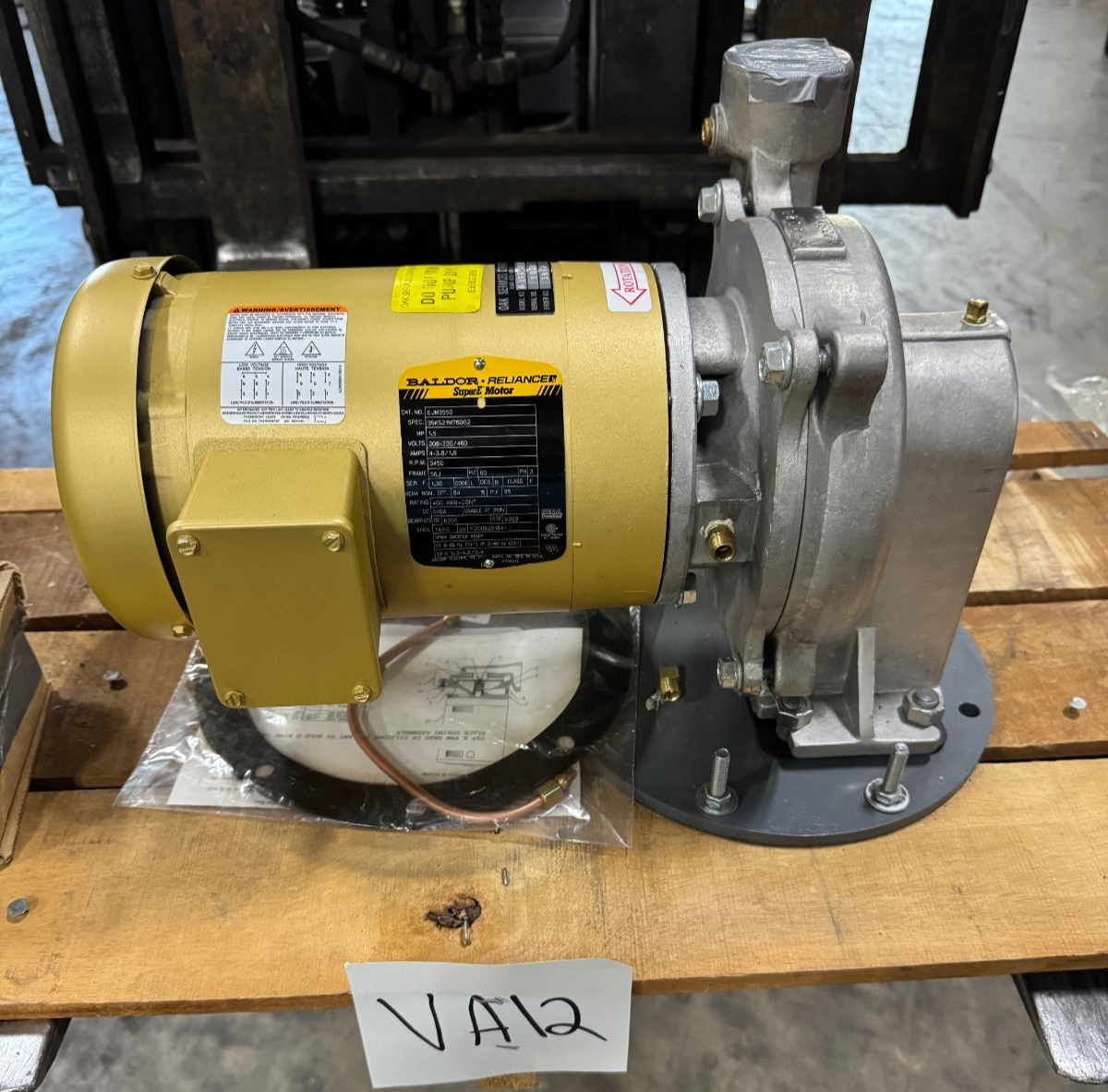 OAK SERVICES CONDENSATE PUMP VA12 MODEL AR667 X 5,P,6 SER 9028 1.5" THD SS BODY