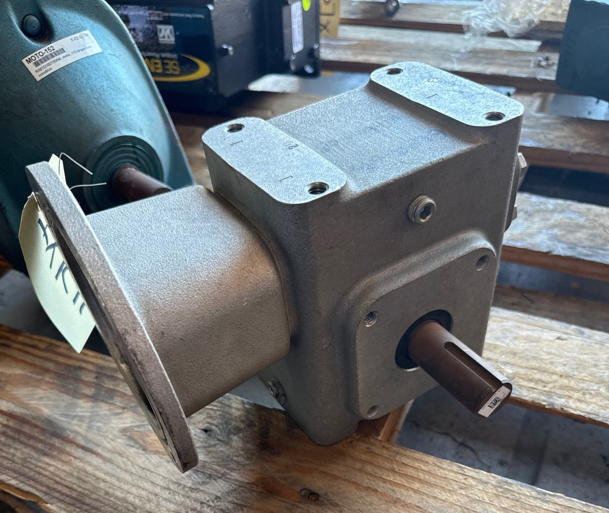 ELECTRA GEAR GROVE GEAR REDUCER 1XRH MOD EL-BM-821-20-R-56 1.584 HP 1750 RPM IN