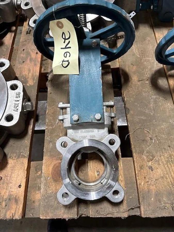 Used DEZURICK 3" 150 LB LUG KNIFE GATE VALVE MODEL KGN-MSU MC 9633562 316SS BODY DISC