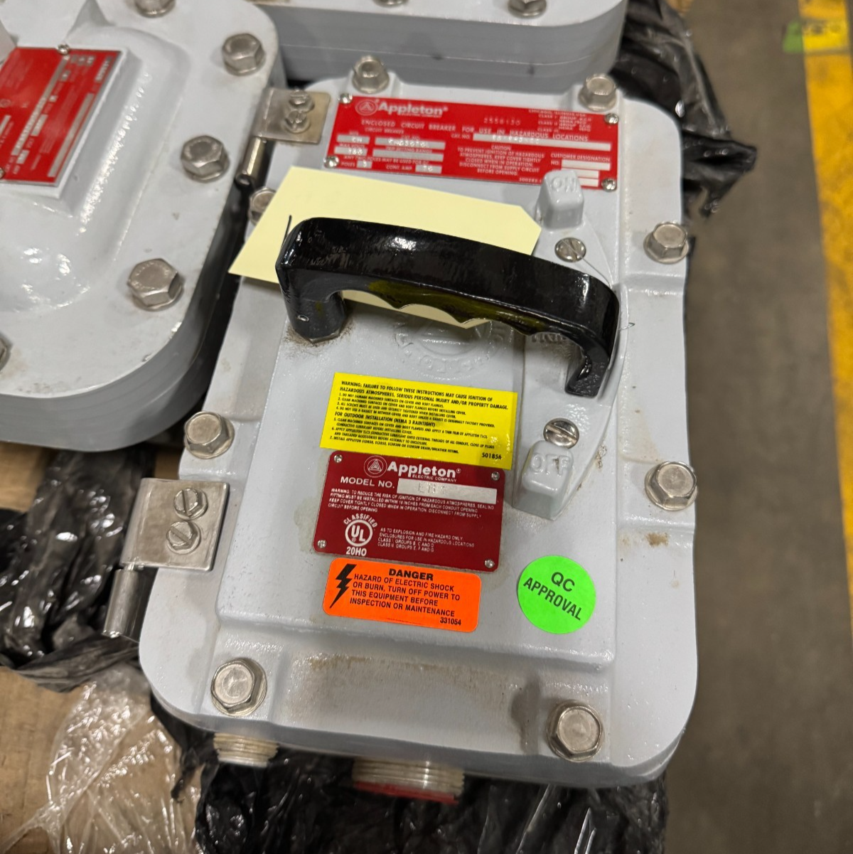 APPLETON EGS EXPLOSION PROOF BREAKER V52 60 AMP 480 V 3 POLE 3 PH AEBB13460-C-35