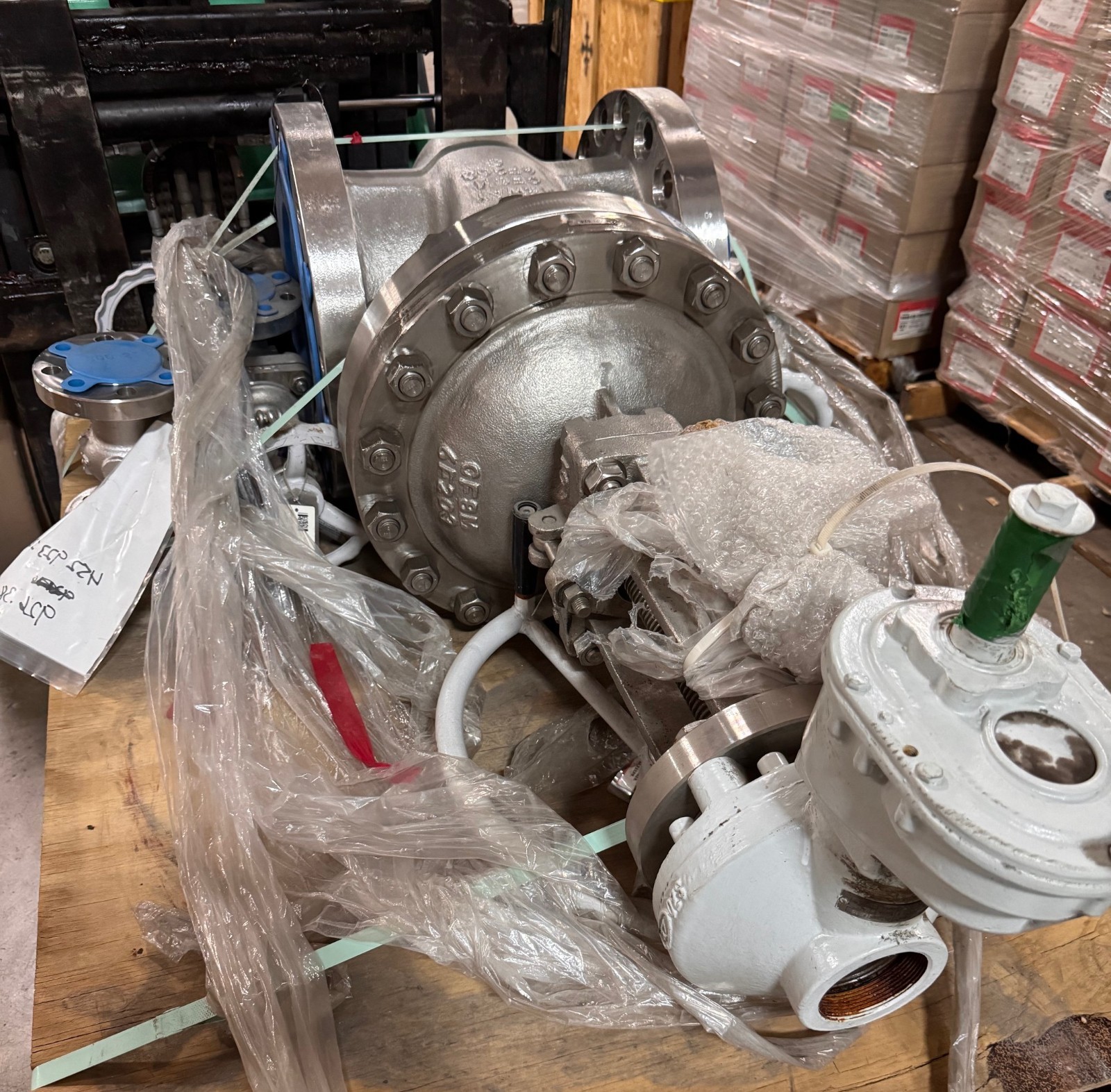 Used 10" 300 RF GATE VALVE 316 SS BODY W MTR'S 2YM1 NEWAY MODEL 10G3RG12-6-GRA-ULE1