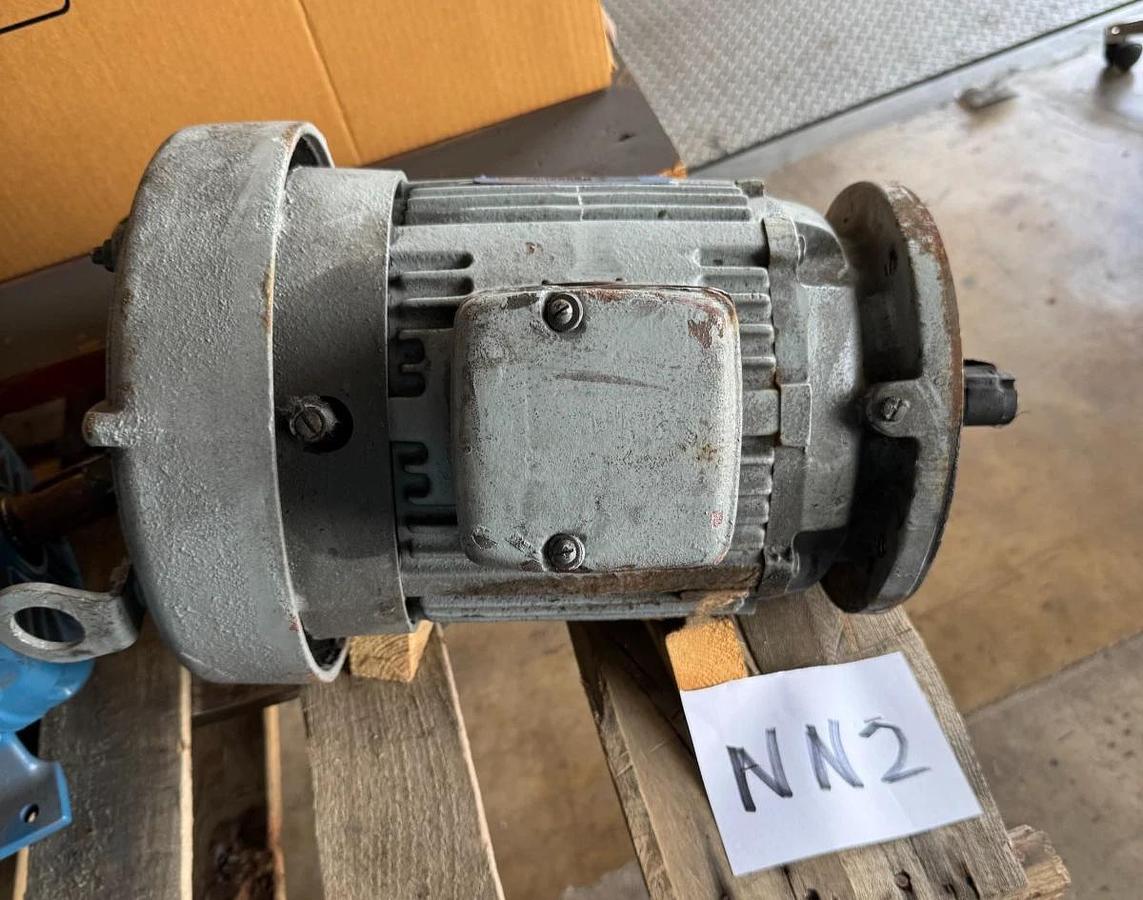 LOUIS ALLIS MOTOR NN2 2 HP MODEL CJ4B 3101432M001 1155 RPM 220/460 V 7.4/3.7 AMP