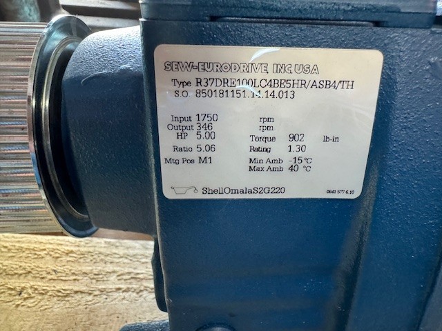 SEW-EURODRIVE GEAR MOTOR WA35 MOD R37DRE100M4BE5HR/AFQ5 1720  TO 340 RPM 4.4 HP