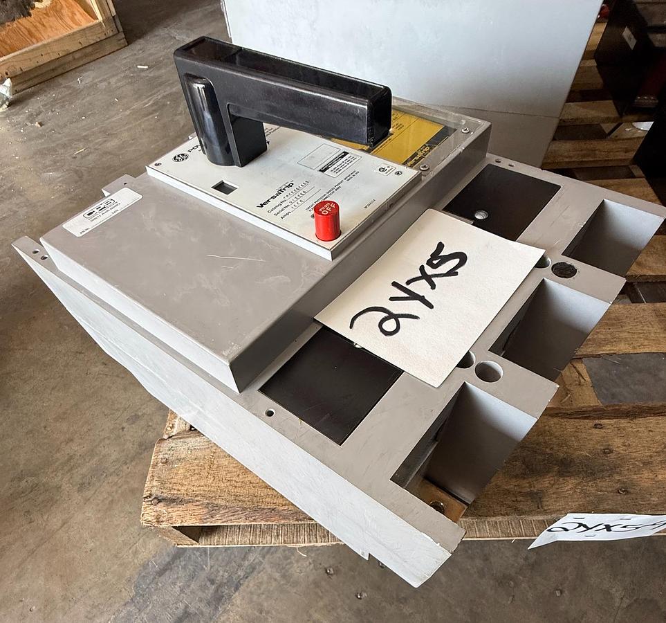 Refurbished   	 GE 1600 AMP Power Break I Breaker 2YX5 MODEL TPSS5616G3 LSIG TRIP