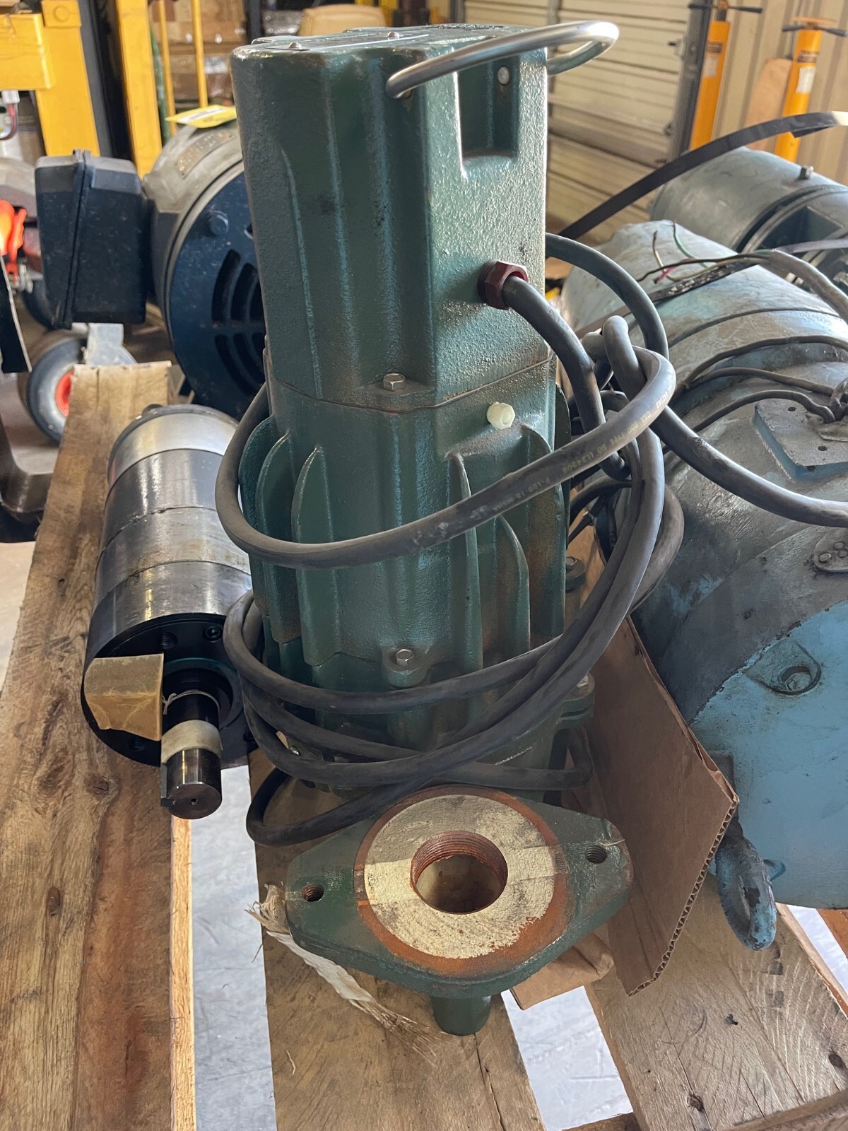 SUBMERSIBLE PUMP ZOELLER G165-C 1 HP 460 V