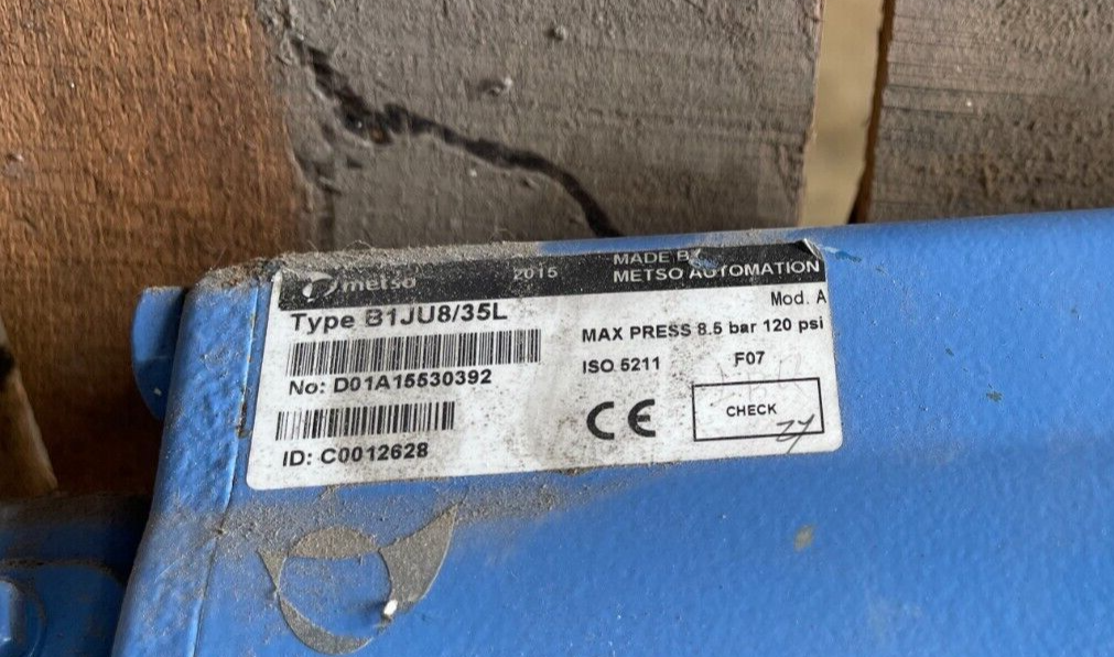 11/2" 300 RF BALL VALVE METSO 316 SS M2DA01APVA W METSO B1JU8/35L ACTUATOR