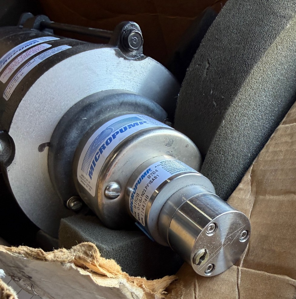 MICROPUMP PUMP MODEL GJ-N23.PF1SAB1 WITH GJ-N23.PF1SAB1 115/230 V 3450 RPM DRIVE
