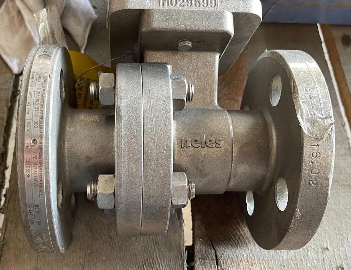 11/2" 300 RF BALL VALVE METSO 316 SS M2DA01APVA W METSO B1JU8/35L ACTUATOR