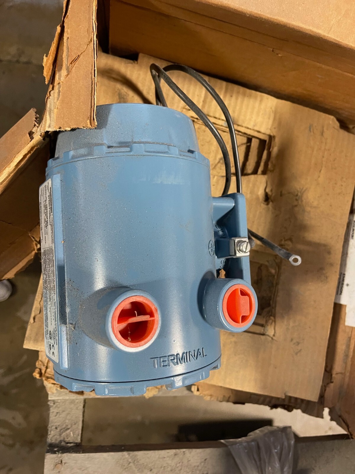 ROSEMOUNT TRANSMITTER 8732CT12N0M 4-250 V  1 AMP 20 VA OUTPUT 4-20 MA 1000 OHMS