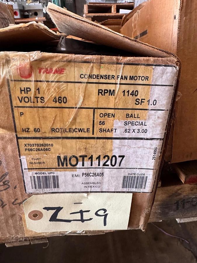 TRANE Motor 1 HP MODEL MOT11207  P56C26A05 ZI8 Z19 ZL1 1140 RPM 460V 1.8 AMP 3 P