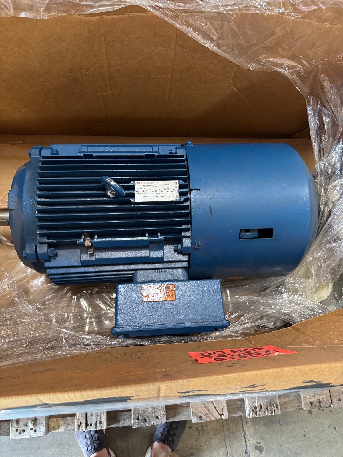 SEW-EURODRIVE MOTOR WITH BRAKE WA30 MOD DV160L8/4BM30HR 860/1760 RPM