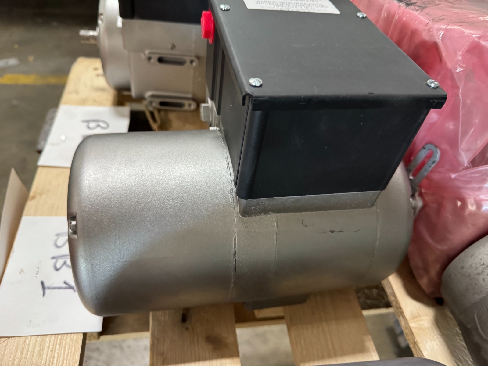 Honeywell Actionator Motor M740A 1020 BB1 120 V  AC 1 PHASE