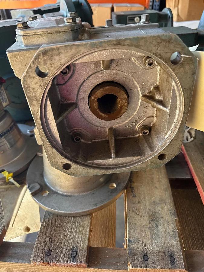SHARP MIXER REGAL/SPARTAN GEAR REDUCER 1XPC MOD 2/1E3M-15 AL505100/1A56C1.00 175