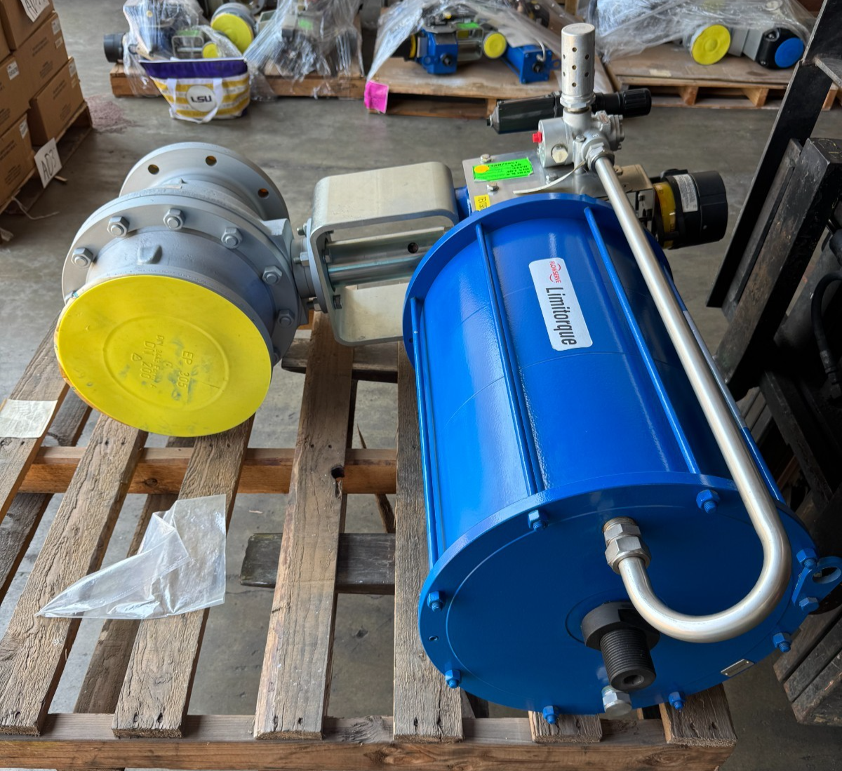 Used ARGUS 8" 150 RF FP BALL VALVE FK76M V2 W LIMITORQUE ACTUATOR LPS-15A-385B-F03-3