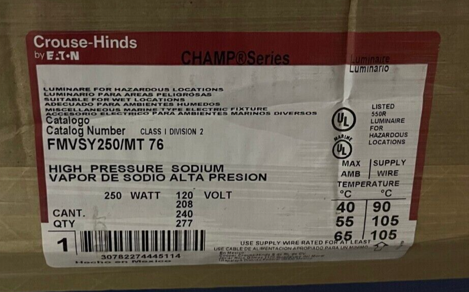 Crouse-Hinds Explosion Proof HID Floodlight FMVSY250/MT  120/208/240/277 V