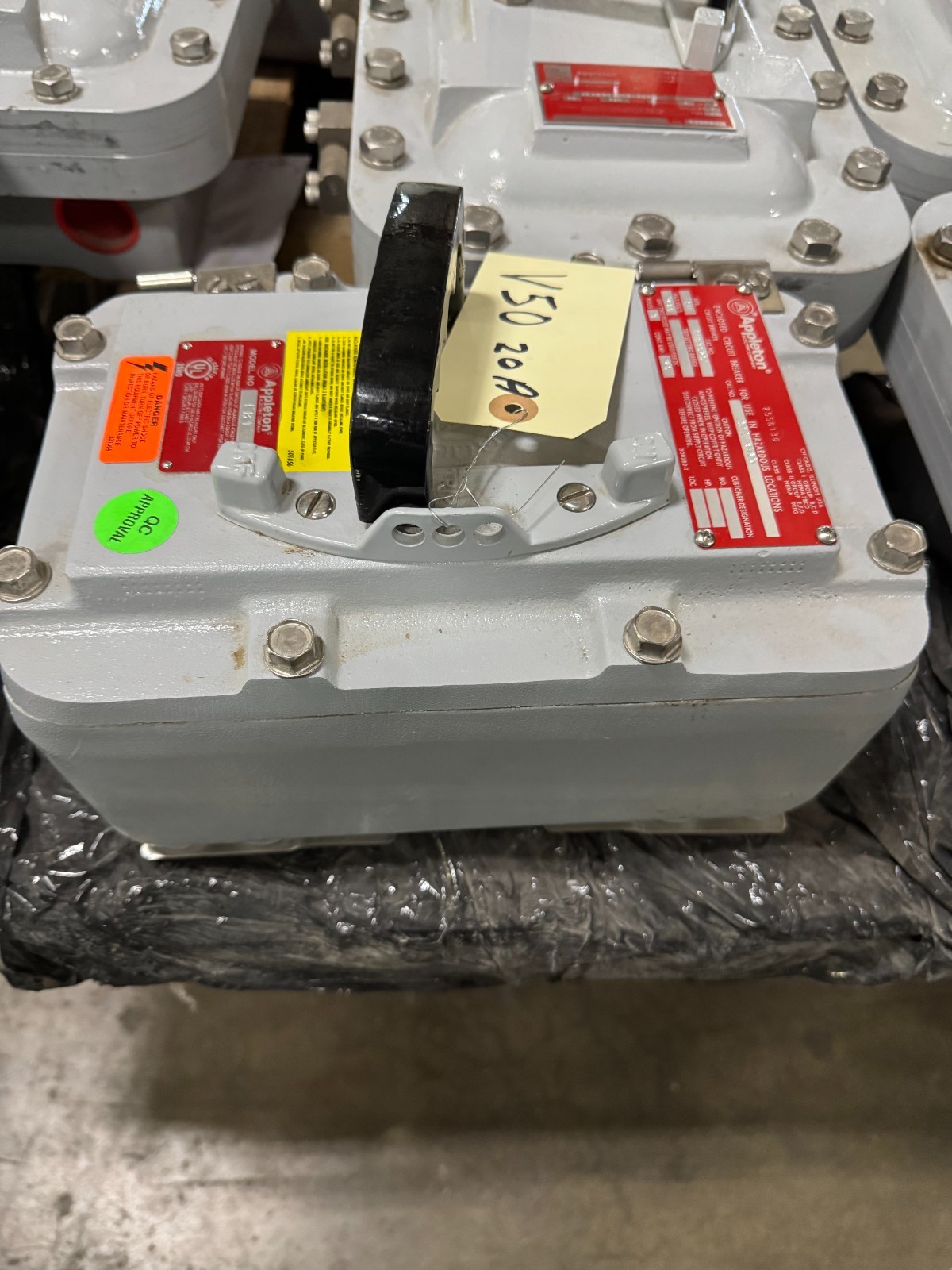 APPLETON EGS EXPLOSION PROOF BREAKER V52 60 AMP 480 V 3 POLE 3 PH AEBB13460-C-35