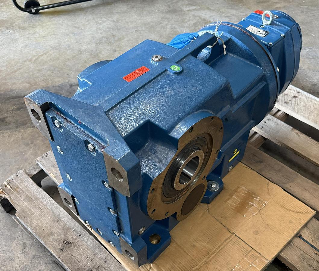 Refurbished RADICON Combined High-Ratio Gear Reducer Assembly MODEL K1052280BRN / M07226.3NRN