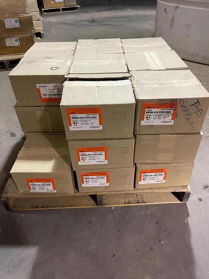 COOPER CROUSE HINDS CHAMP AD12 AD13 AD18 VMVM-070-220V 50 HZ 95 WATT 220 V