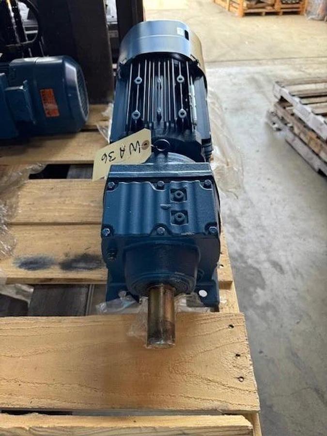 SEW-EURODRIVE GEAR MOTOR WA36 MOD R57 DRS100M4BE5HR/IS/TF 1705 TO 188 RPM 5.4 HP