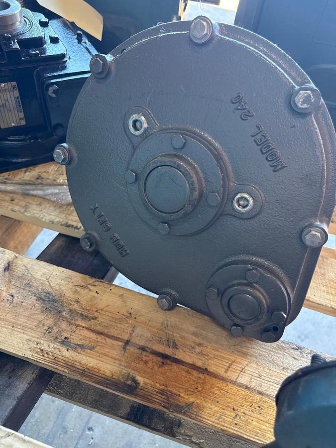 HUB CITY GEAR REDUCER 1XSH MOD 240 0221-16439 8-1 RATIO STYLE 1308