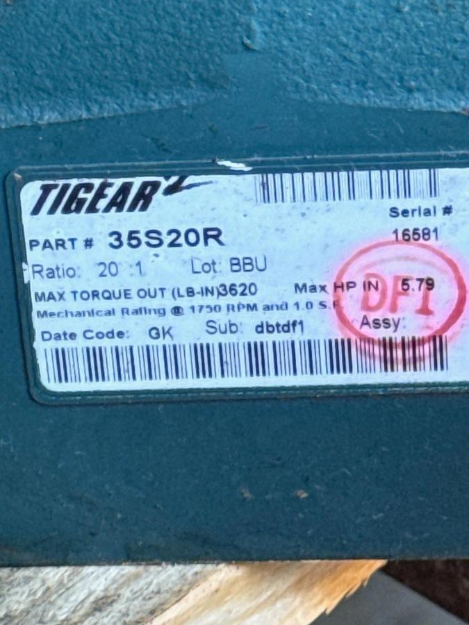 TIGEAR GEAR REDUCER 1XTG 1XSI 1XSF MODEL 35S20R 1750 RPM 5.79 HP RATIO 20 TO 1