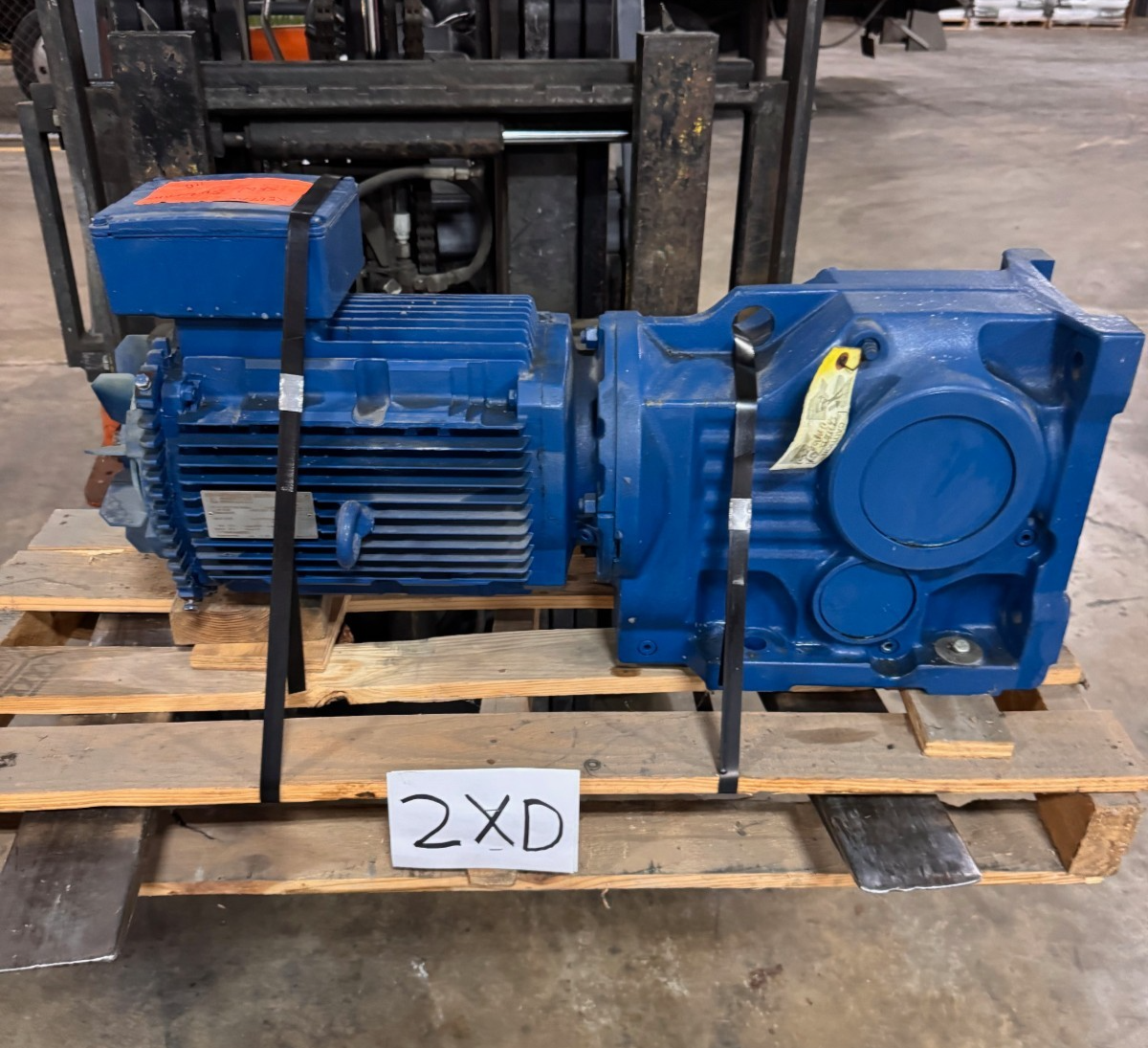 SEW-EURODRIVE GEAR MOTOR 2XD MOD K87DRE160MC4/DH 15 HP 230/460 V 36.5/18,3 AMP