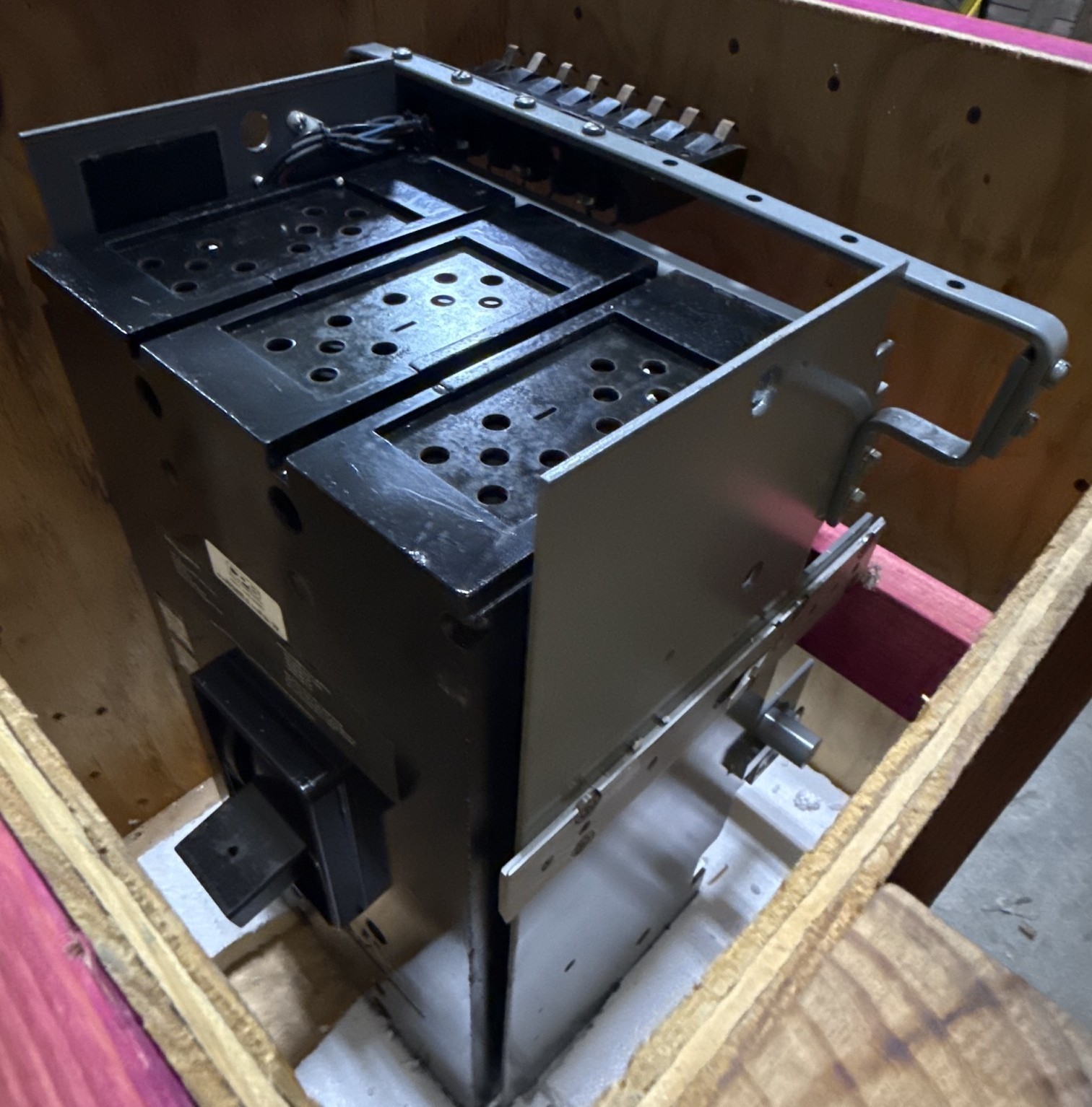 Refurbished Westinghouse 2000 AMP BREAKER 2YV1 PCC2000  SO # 62F3414 W/ DRAWOUT 600 V 3 POLE
