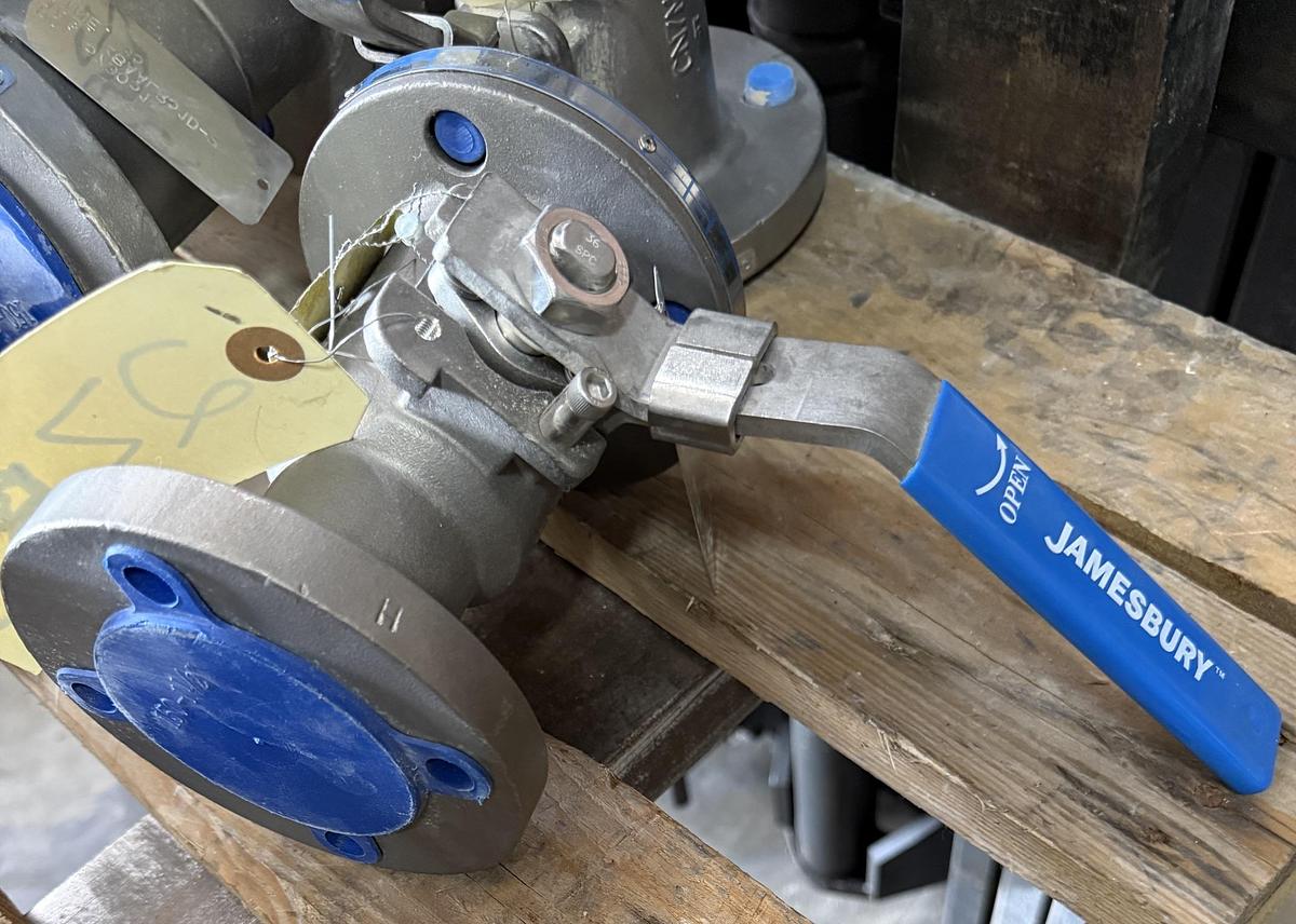 JAMESBURY 11/2" 150 RF BALL VALVE RP FIG # 11/2" 7150313600XTZ2 316 BODY