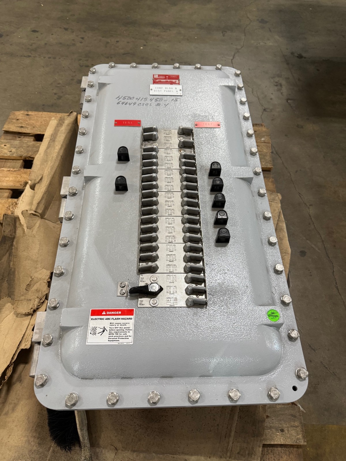 APPLETON/EGS 225 AMP AD7 EXPLOSION PROOF BREAKER PANEL ALPND22C42ML-359 120/208V