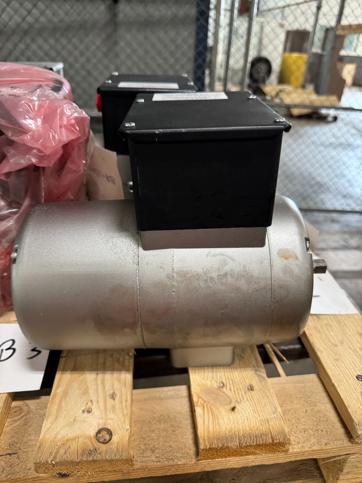 Honeywell Actionator Motor M740A 1020 BB1 120 V  AC 1 PHASE