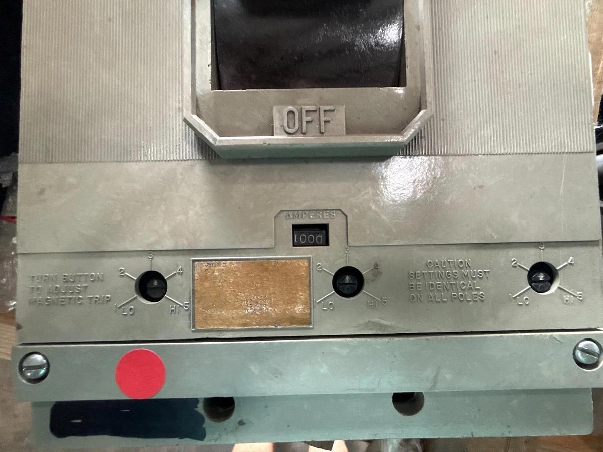 Refurbished ITE 1000 AMP BREAKER MODEL HP3-M100 TYPE ETM 1000 AMP SHUNT TRIP NO. 2YW8
