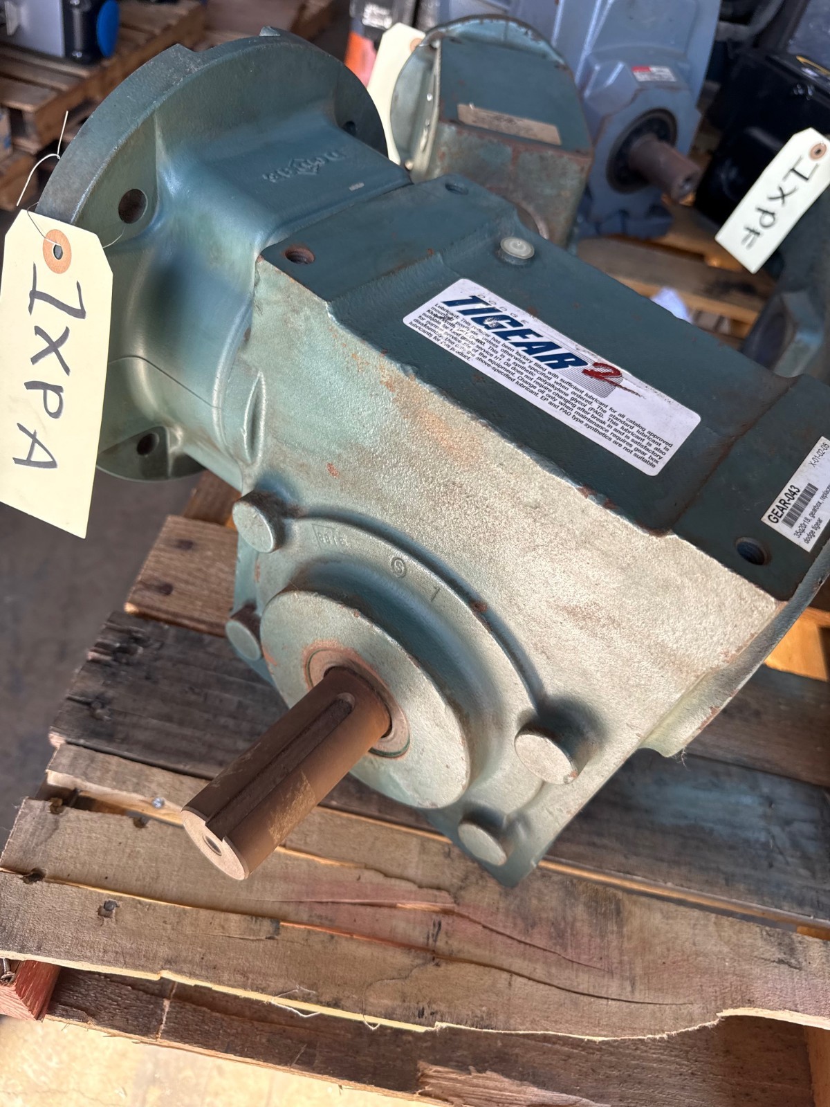 TIGEAR/2 BALDOR GEAR REDUCER 1XPA 1XPB MOD 35Q20R181750 RPM 20 TO 1 RATIO 5.96 H