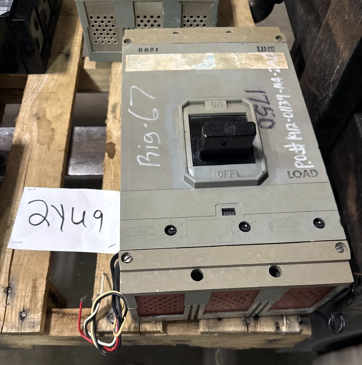 Refurbished ITE 1200 AMP BREAKER 2YU9 MODEL HP3-M1200 TYPE ETM 1200 AMP SHUNT TRIP NO. FRAME