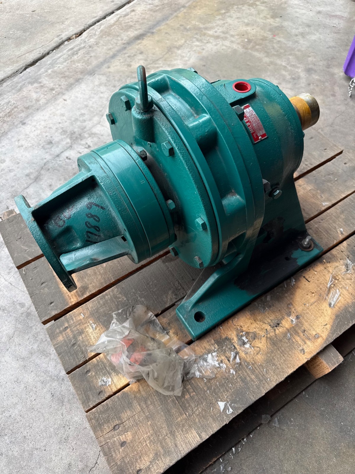 SUMITOMO SM-CYCLO GEAR REDUCER 2XQ MOD HC18735 RATIO 385 TO 1 OUTPUT TORQUE