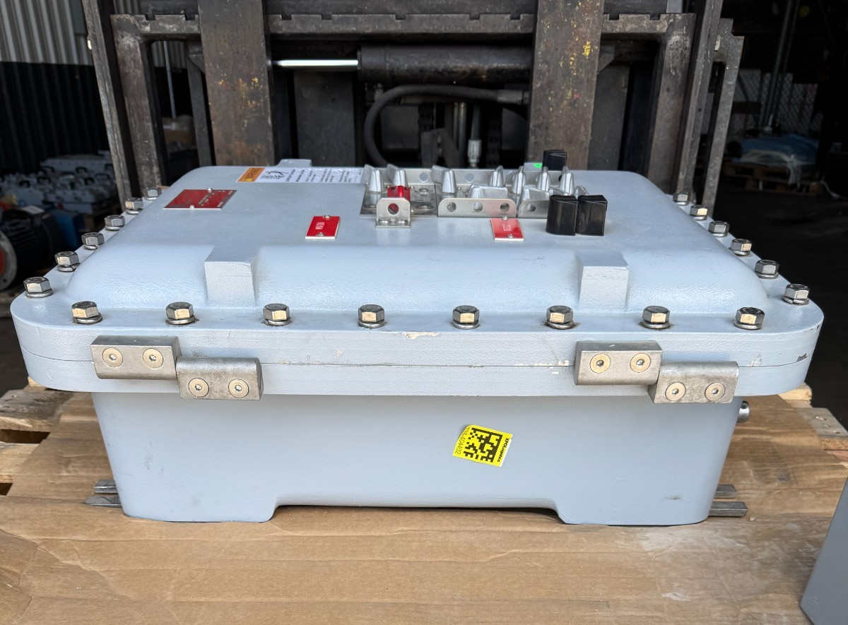 APPLETON EXPLOSION PROOF BREAKER PANEL ALPNB12C18BF-362 100 AMP 120/208 V 3 PH