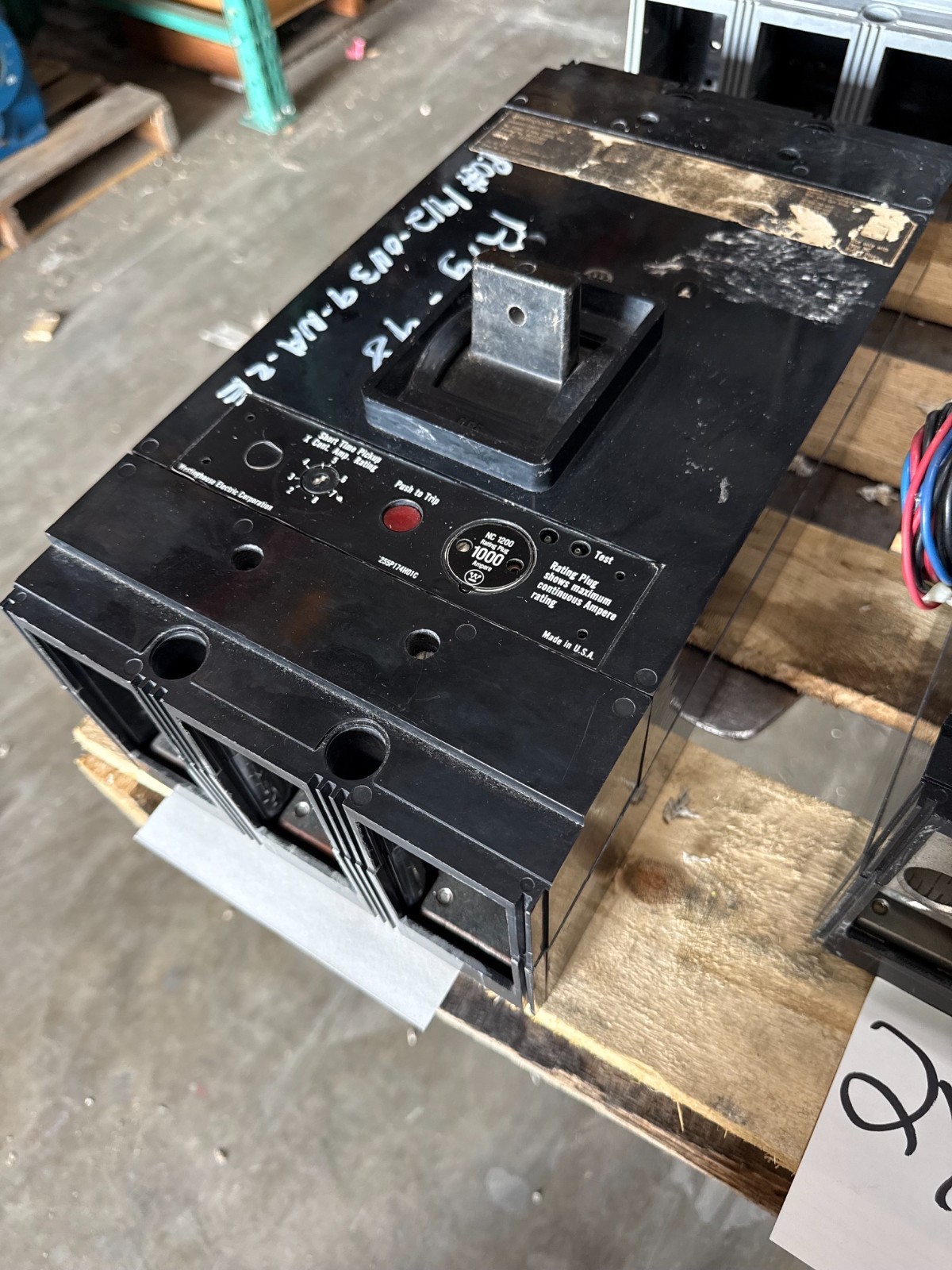 Refurbished WESTINGHOUSE SELTRONIC 1200 AMP 600 V BREAKER HNC31200F FRAME HNC 1200A 2YU1 2