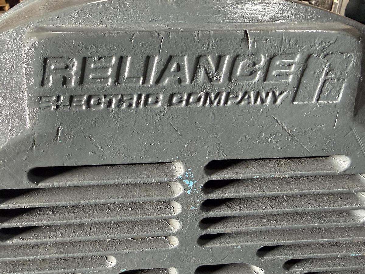 Refurbished RELIANCE AC SQUIRREL CAGE MACHINE MOTOR 30 HP MODEL M3091 2YZ3