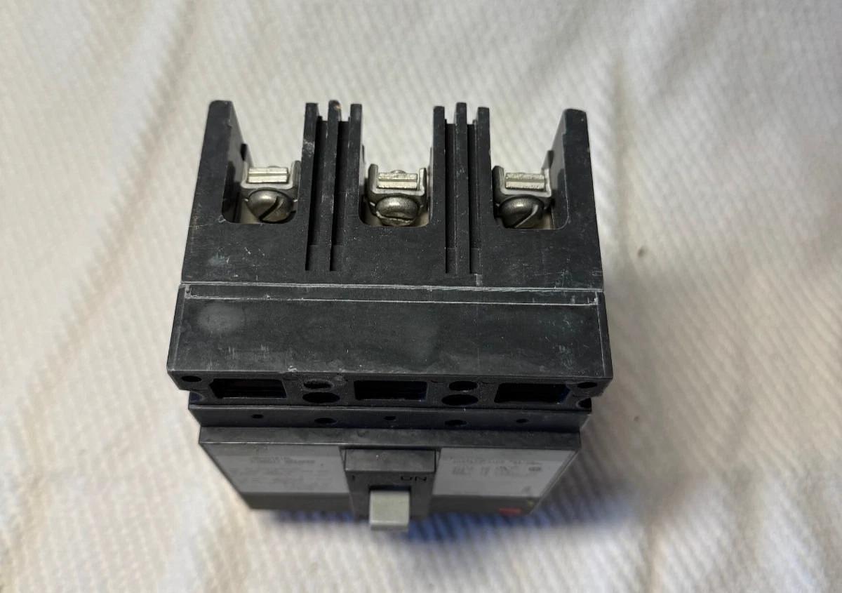 20 AMP GE MOLDED CASE CIRCUIT BREAKER ZZ3 TED134020WL 480 AC 250 VDC 3 POLE