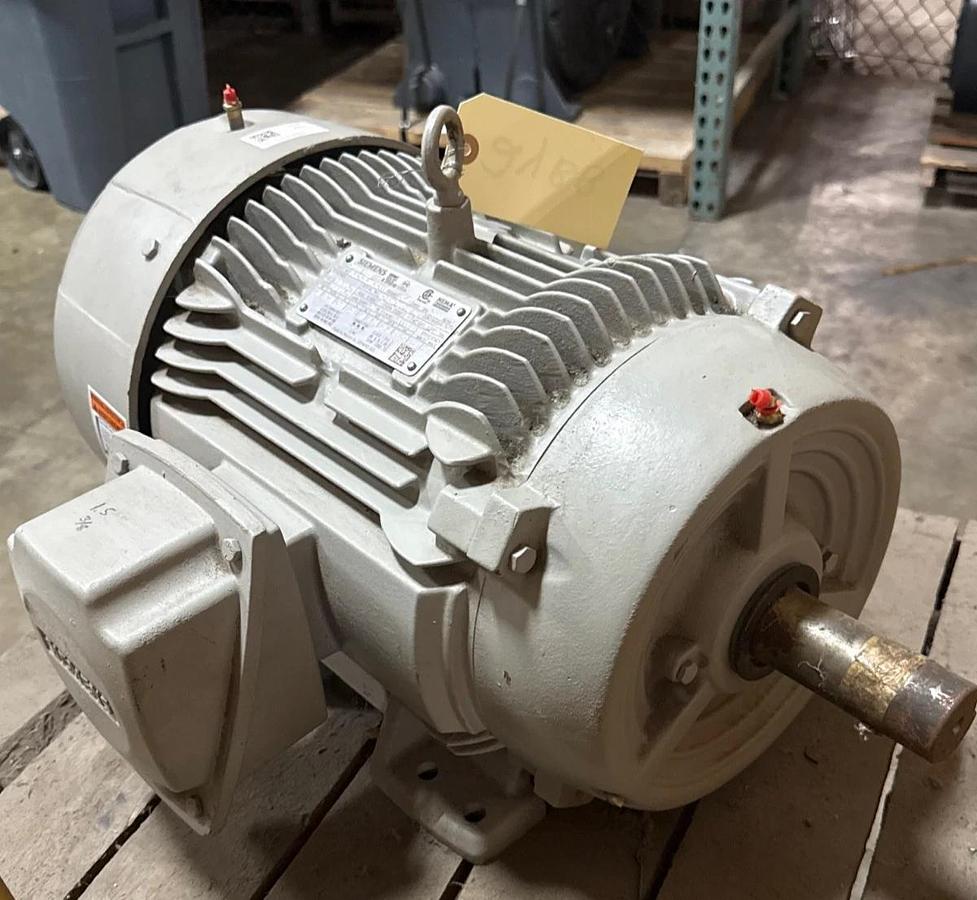 Used SIEMENS INVERTER DUTY MOTOR 20 HP MODELSD100IEEE 2YBB 1770 RPM 460 V 3 PH 25 AM