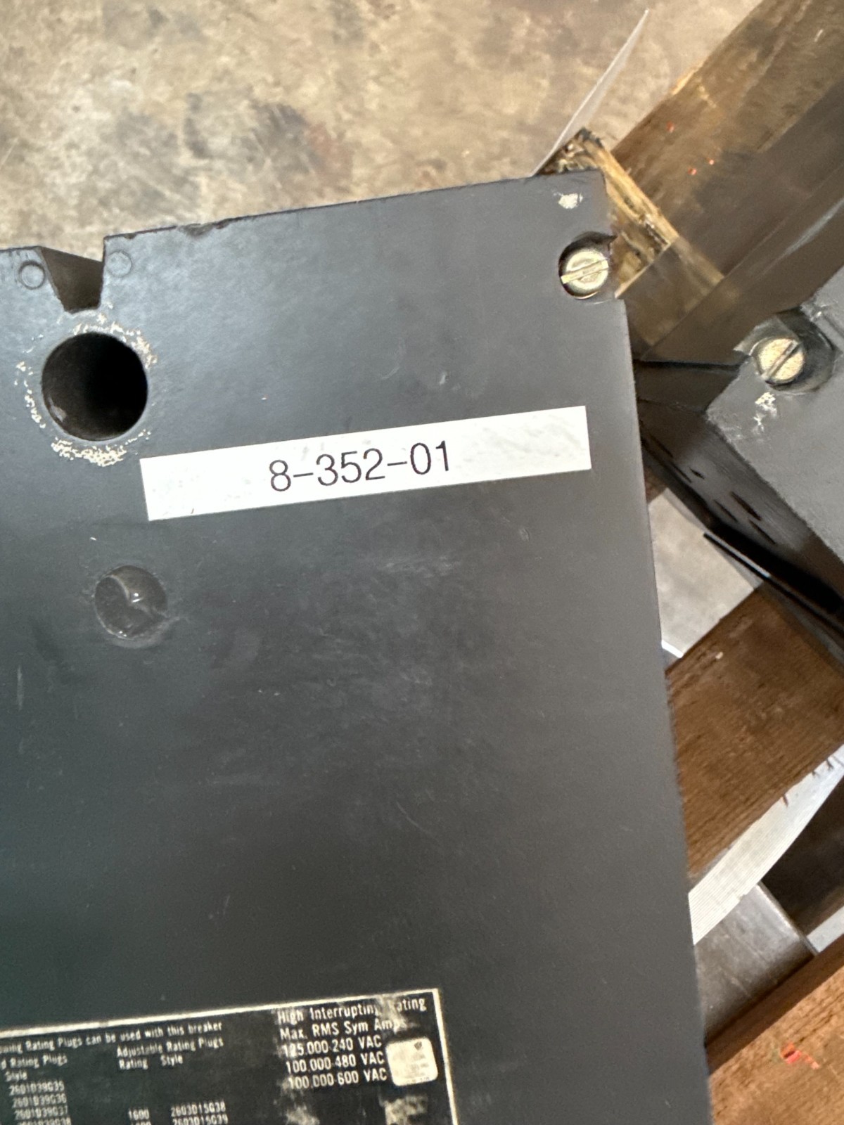 Refurbished Westinghouse 2000 AMP BREAKER PC32000F 2KA PC FRAME 3P 600V 2000 A TRIP 2YW2