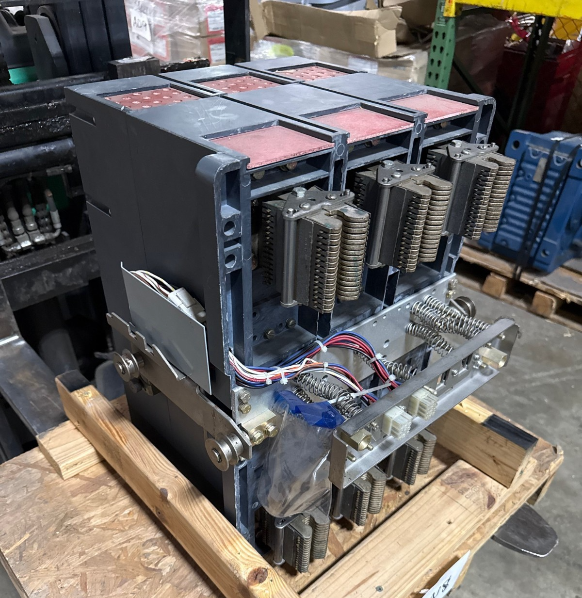 Refurbished BREAKER CUTLER-HAMMER SPB-100 MODEL SPBR330R 3000 AMP BREAKER 3000 AMP TRIP PLUG