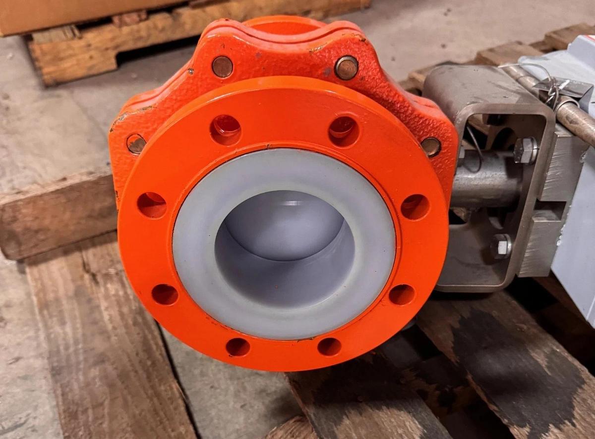 XOMOX 4" 150 RF FP PFA LINED BALL VALVE VA14I CAT XLB-12A W AIRTORQUE ACUATOR