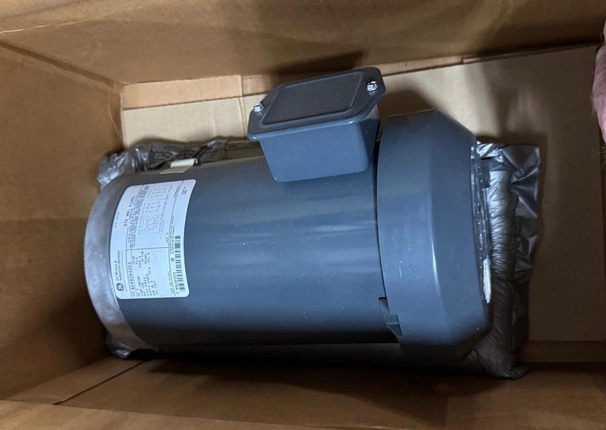 GE 2 HP MOTOR AD4A K1491 5K49ZN4253 1725 RPM 208/230/460 V 6.2-5.8/2.9 A FR 56