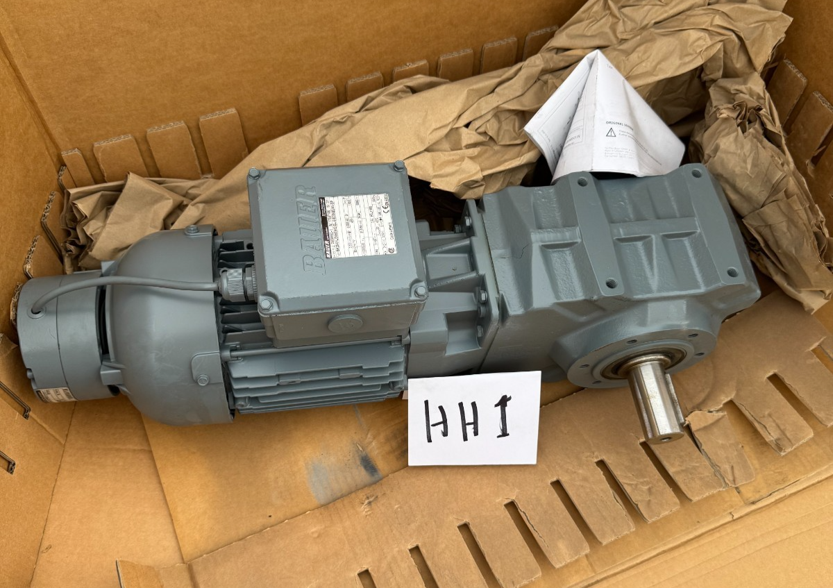 Bauer Gear Motor HH1 BK20-61L/D09XA62-SL-S/E008B8/AV-SP 1120/31.5/3360/94RPM