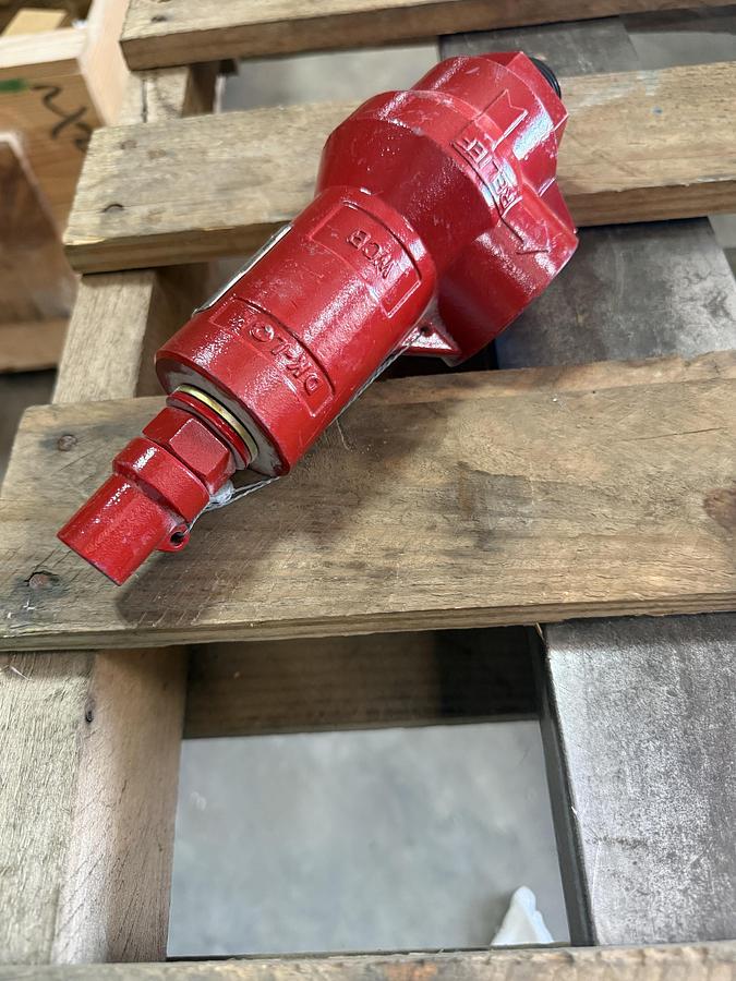 DK-LOK MOD V64-MF-12N16N-10-C 3/4" M X 1" F RELIEF VALVE