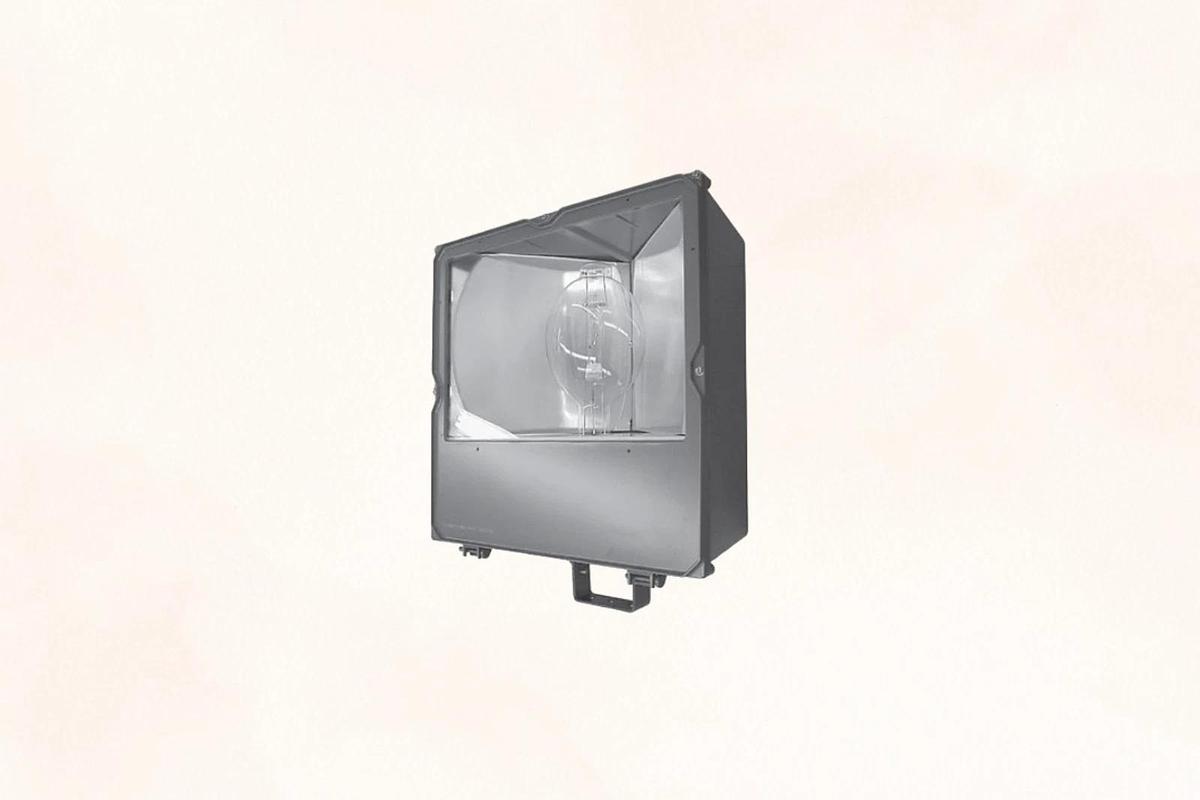 APPLETON GAM861HMT AD1 AREAMASTER 100 SERIES FIXTURE 1000 WATT MH WMULTI-TAP BAL