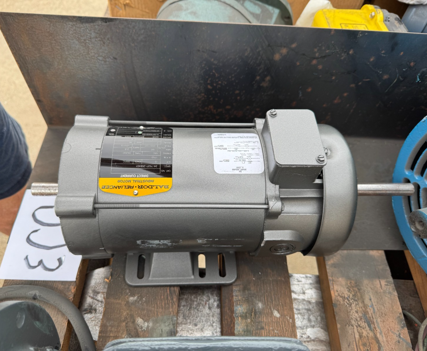 BALDOR DC MOTOR DOUBLE SHAFTED JJ3 .5 HP MODEL 34-7537-2684G1 1750 RPM