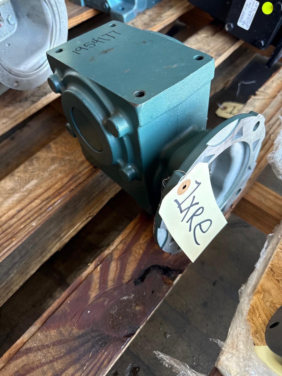 TIGEAR/2 BALDOR GEAR REDUCER 1XRE MOD 20Q20L56 1750 RPM 20 TO 1 RATIO 1.34 HP MA