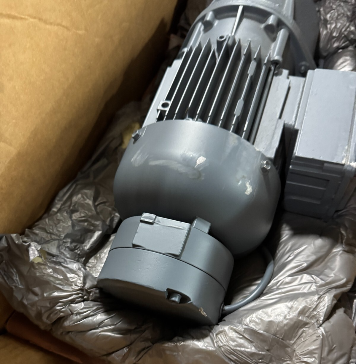 Bauer Gear Motor R1 R2 G12-11/DK84-200-AS/V-T2-S/E008B4 440/480 V 1.35 AMP